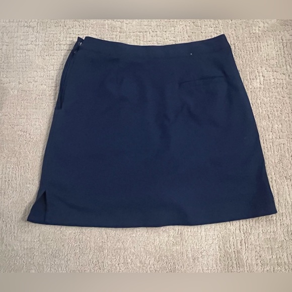 GREG NORMAN PERFECT FIT GOLF SKORT - Picture 3 of 3